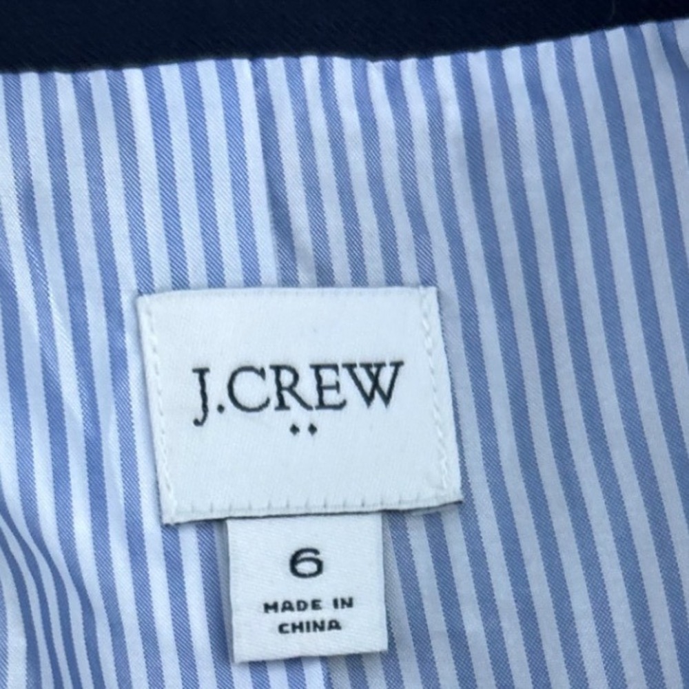 J.Crew Navy Blue Wool Blend Schoolboy Blazer Gold Crest Buttons Size 6 - Picture 2 of 14